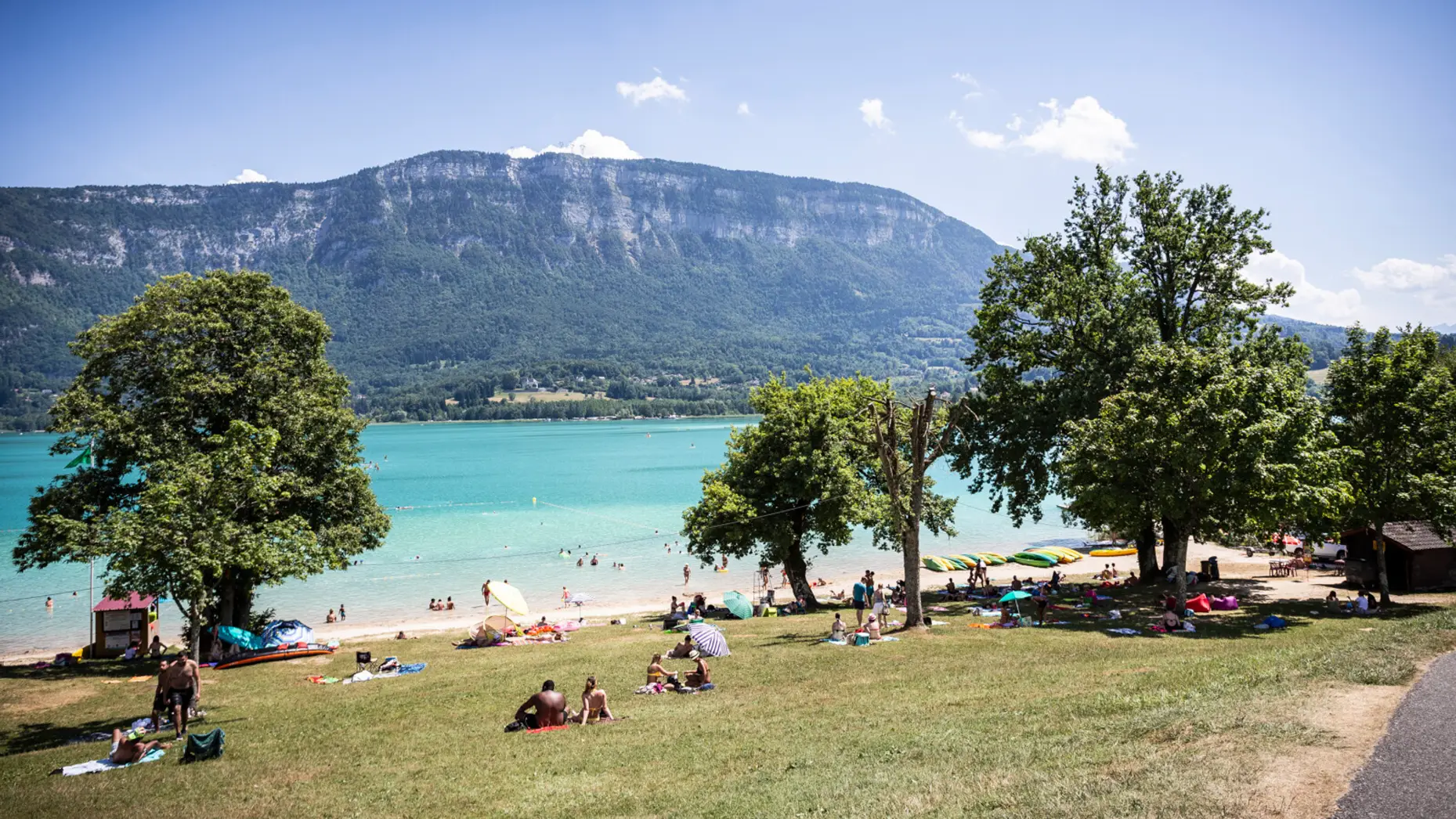 Camping au cœur du lac