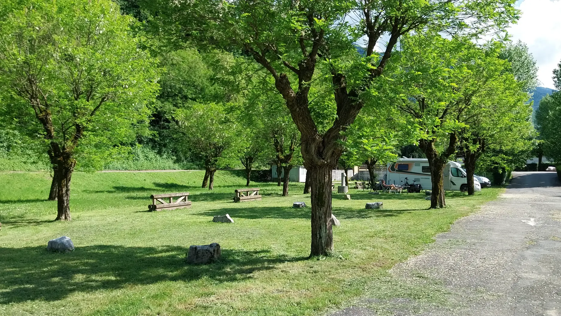 Camping Les Adoubes